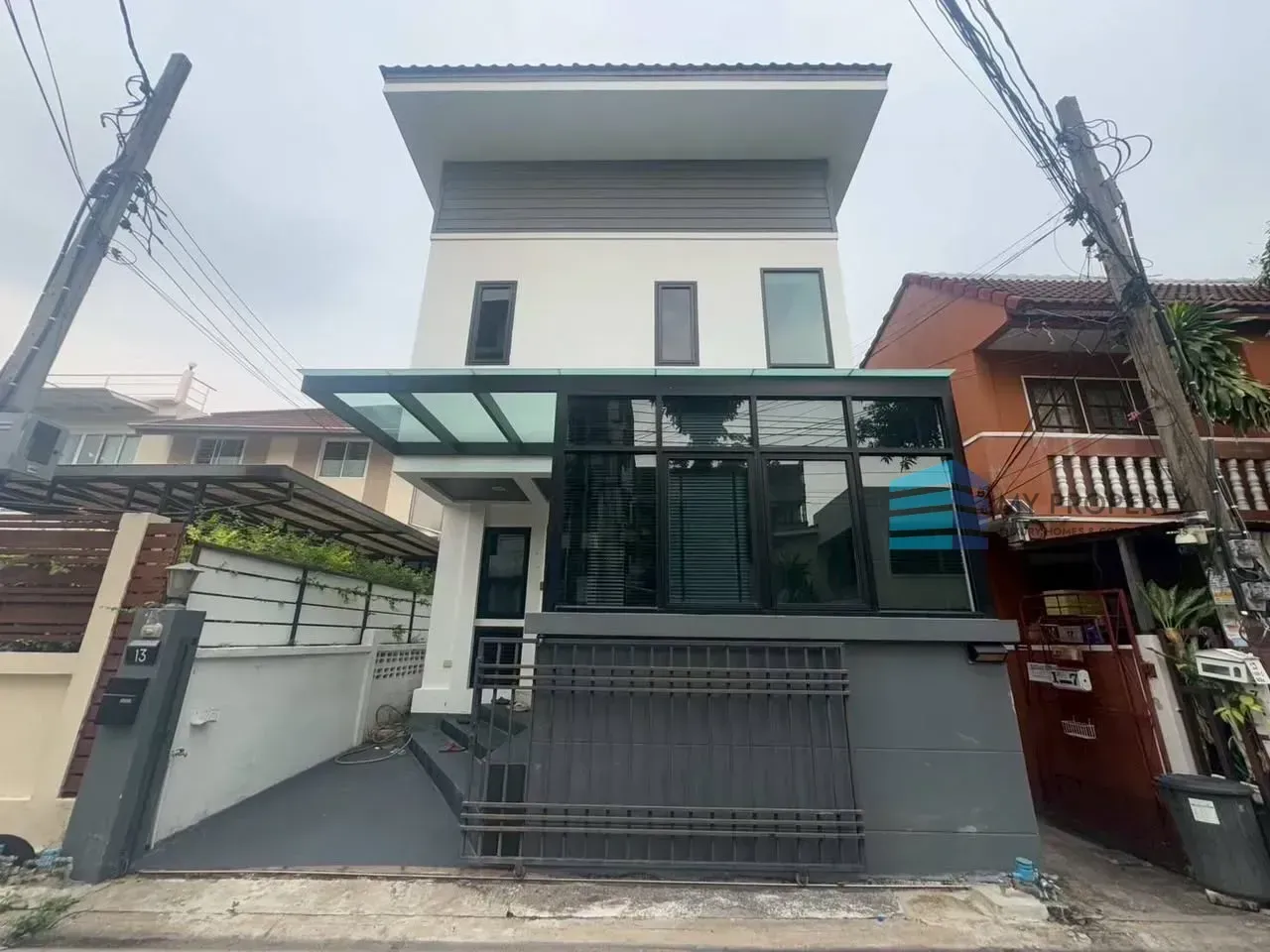 บ้านนอกโครงการ