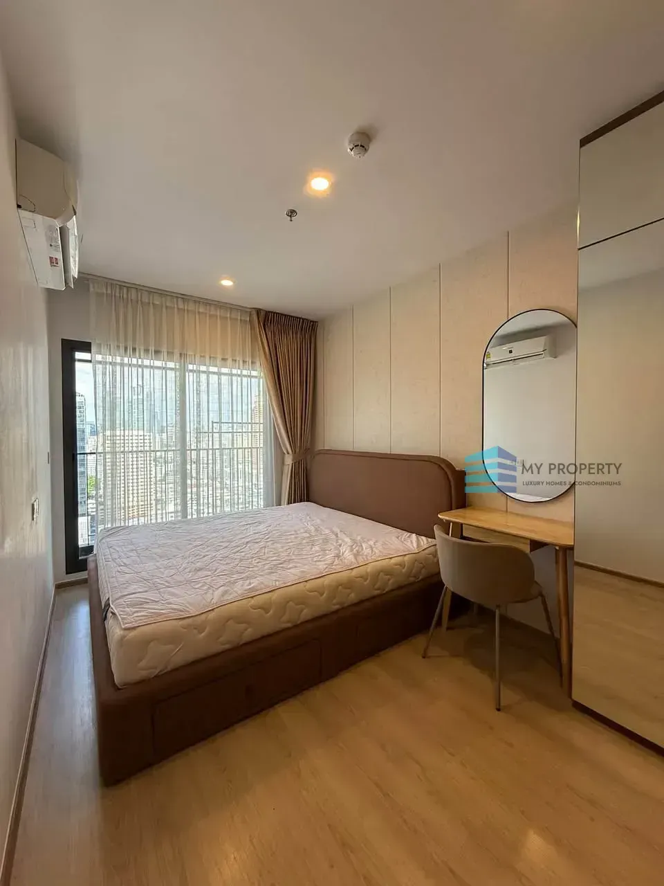 Life Rama 4 - Asoke - For Rent